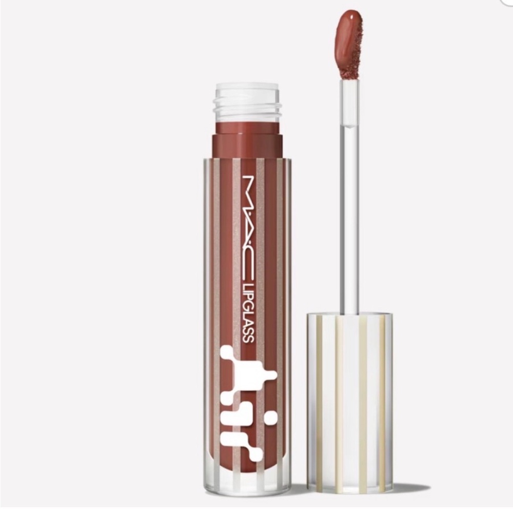 MAC AESTHETIC a MAC LIPGLASS AIR NON-STICKY GLOSS. ** NEW IN THE BOX.